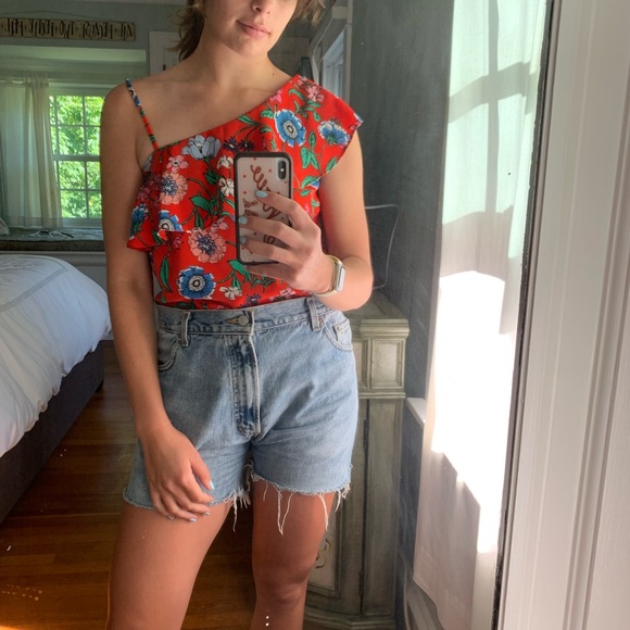 Asymmetrical Blouse with Ruffle - Picture 2 of 2